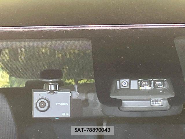 Toyota SIENTA 2015-09 7225025-4