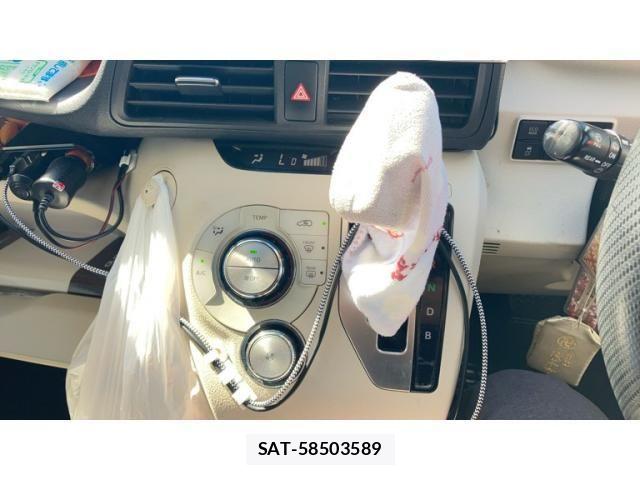 Toyota SIENTA 2015-11 7225039-15