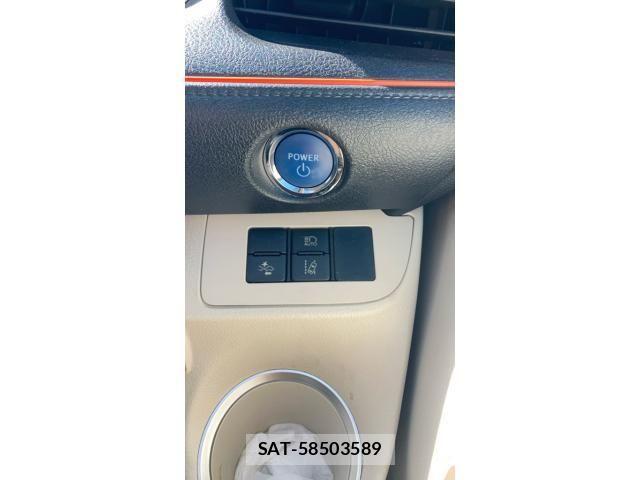 Toyota SIENTA 2015-11 7225039-16