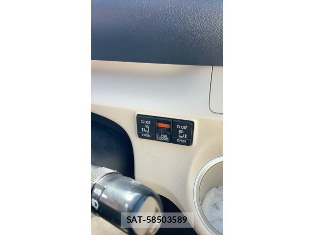 Toyota SIENTA 2015-11 7225039-17