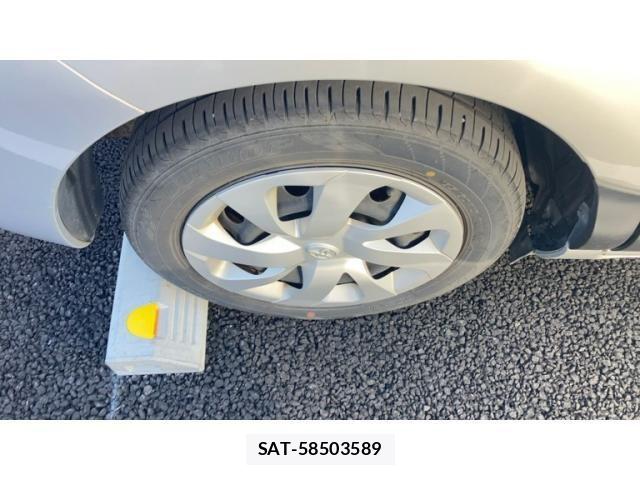 Toyota SIENTA 2015-11 7225039-3