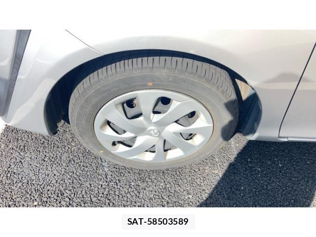 Toyota SIENTA 2015-11 7225039-5