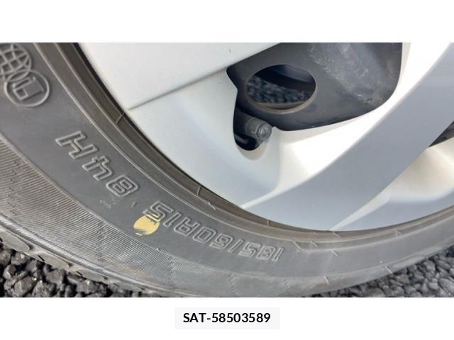 Toyota SIENTA 2015-11 7225039-7
