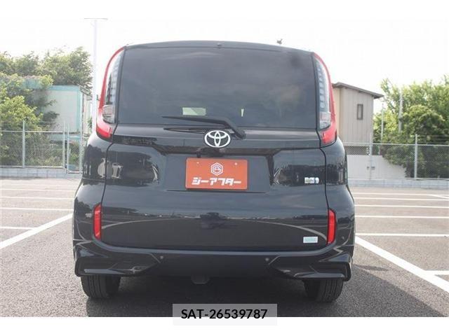 Toyota SIENTA 2022-12 7225087-8