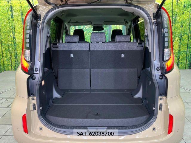 Toyota SIENTA 2023-08 7225095-9