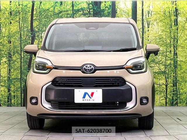 Toyota SIENTA 2023-08 7225095-13