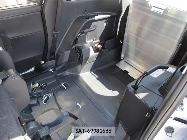 Toyota SIENTA 2026-05 7225139-11