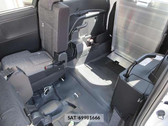 Toyota SIENTA 2026-05 7225139-13