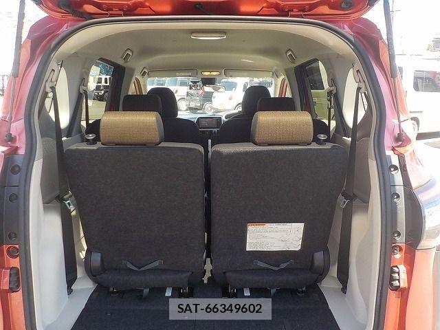 Toyota SIENTA 2015-10 7225037-23