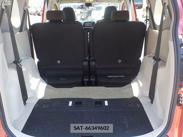 Toyota SIENTA 2015-10 7225037-24