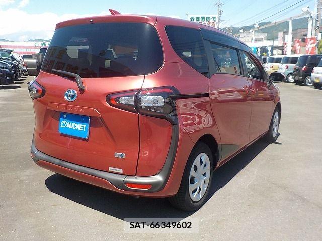 Toyota SIENTA 2015-10 7225037-2