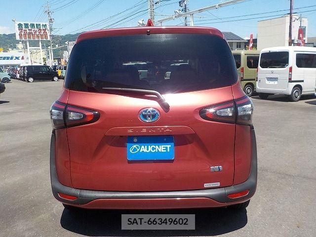 Toyota SIENTA 2015-10 7225037-5