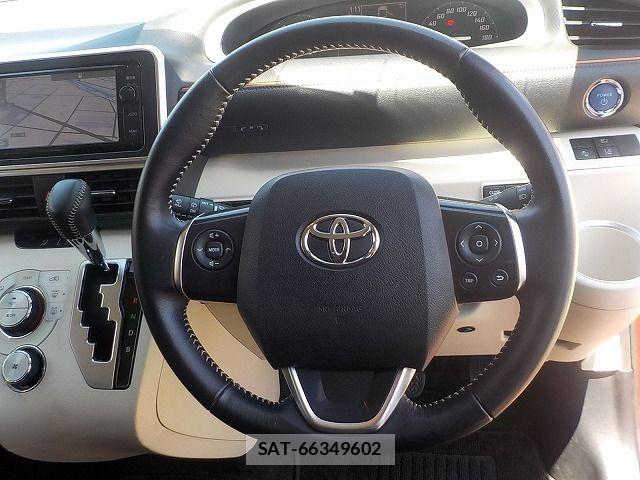 Toyota SIENTA 2015-10 7225037-7