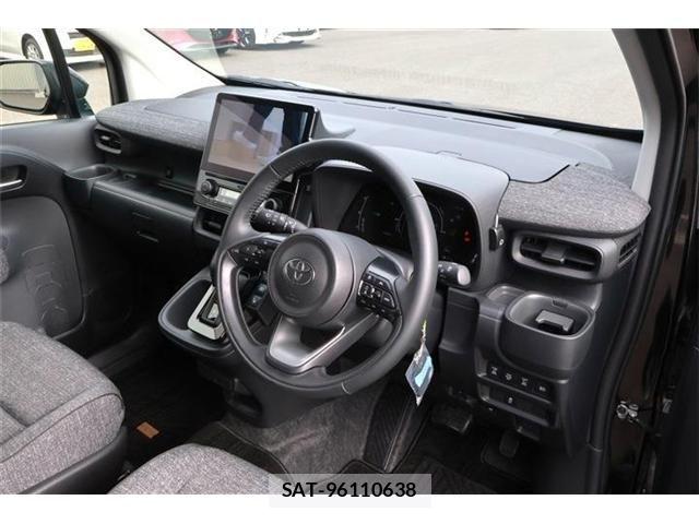 Toyota SIENTA 2024-08 7225121-9