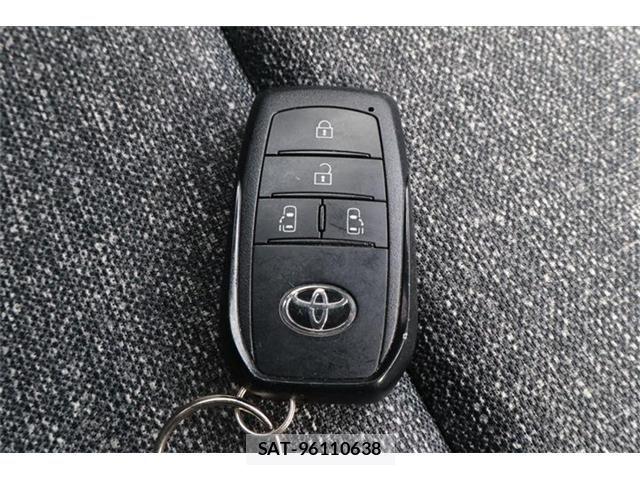 Toyota SIENTA 2024-08 7225121-22