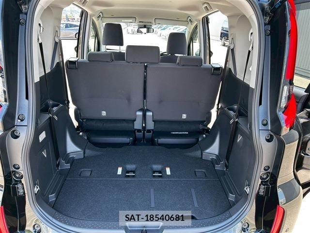 Toyota SIENTA 2024-11 7225129-17