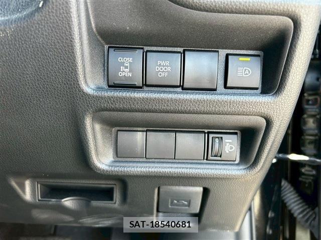 Toyota SIENTA 2024-11 7225129-23