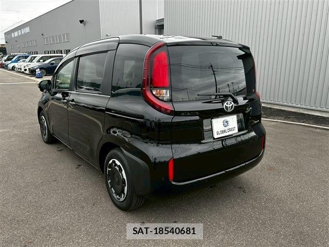 Toyota SIENTA 2024-11 7225129-7