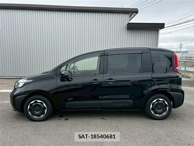 Toyota SIENTA 2024-11 7225129-8