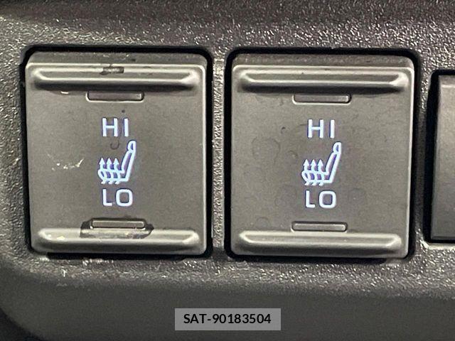 Toyota SIENTA 2023-05 7215630-6