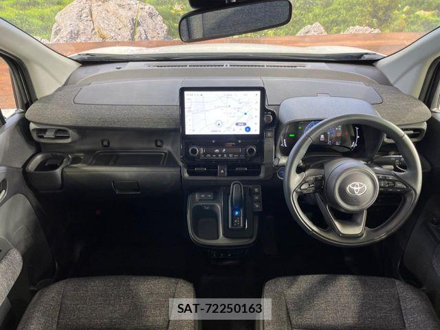 Toyota SIENTA 2023-09 7225104-1