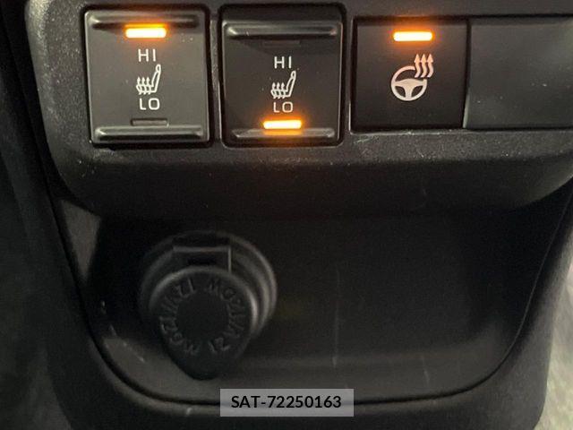 Toyota SIENTA 2023-09 7225104-4