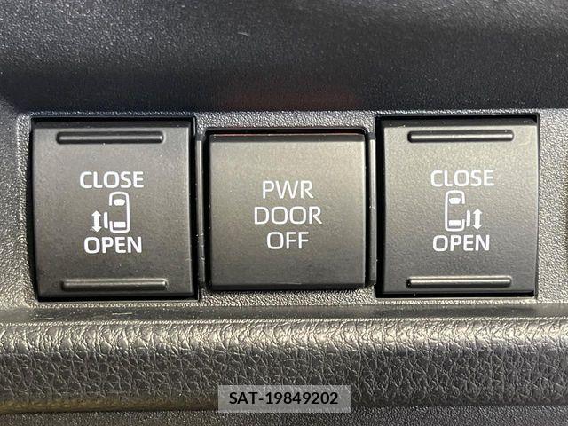 Toyota SIENTA 2023-10 7225105-6