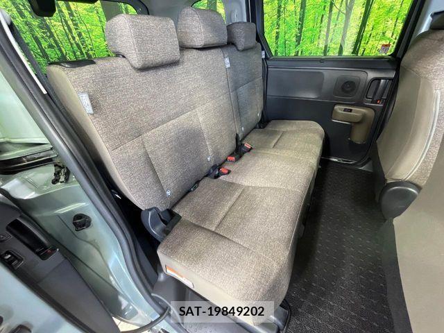Toyota SIENTA 2023-10 7225105-8