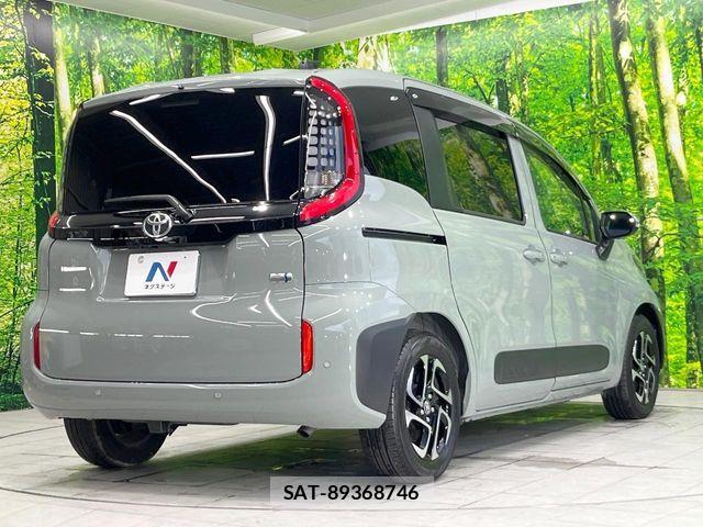 Toyota SIENTA 2022-10 7225086-16