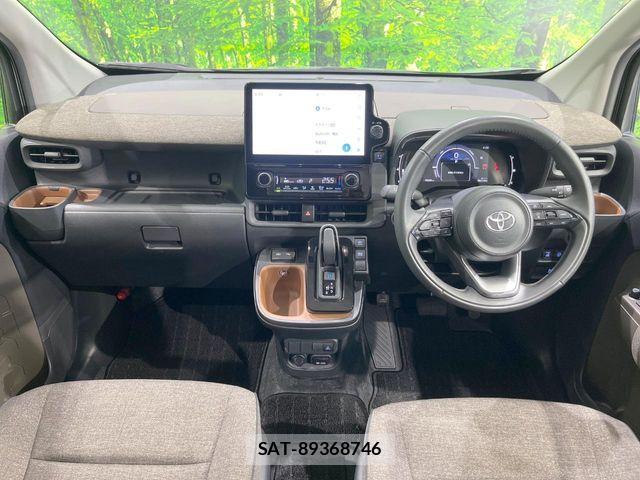 Toyota SIENTA 2022-10 7225086-1