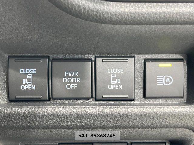 Toyota SIENTA 2022-10 7225086-5