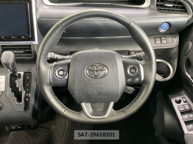 Toyota SIENTA 2021-11 7225082-11