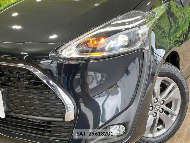 Toyota SIENTA 2021-11 7225082-12