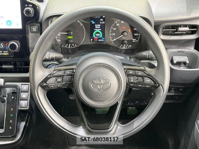 Toyota SIENTA 2023-06 7225093-10