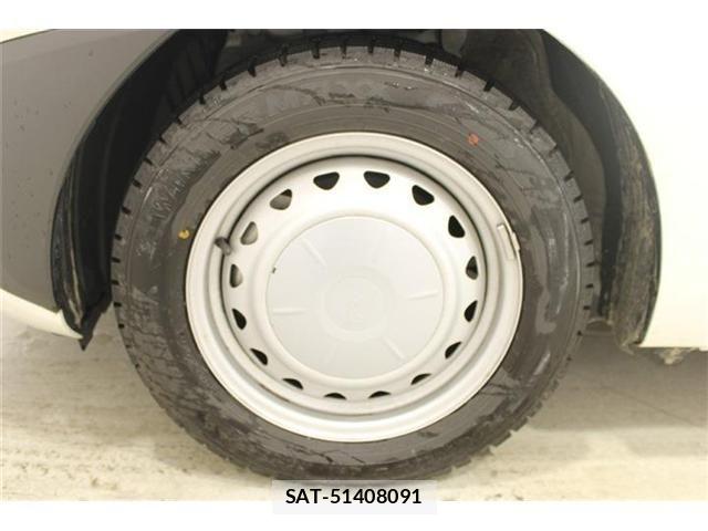 Toyota SIENTA 2023-03 7225094-24