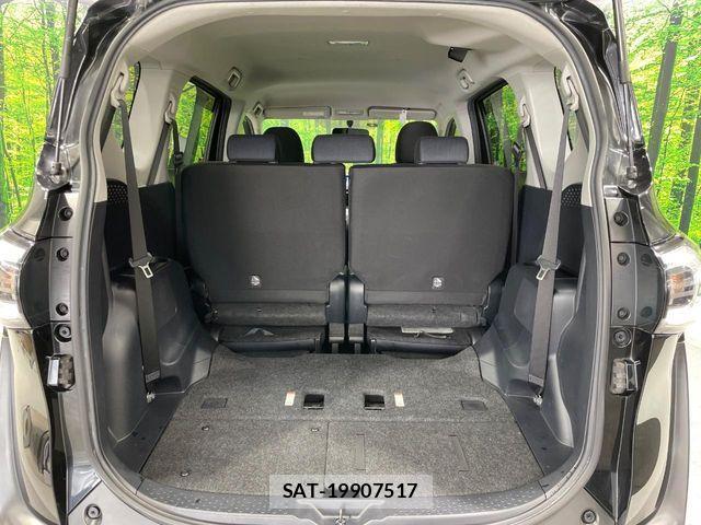 Toyota SIENTA 2017-07 7225061-11