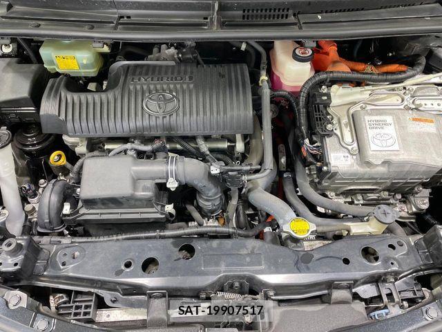 Toyota SIENTA 2017-07 7225061-17