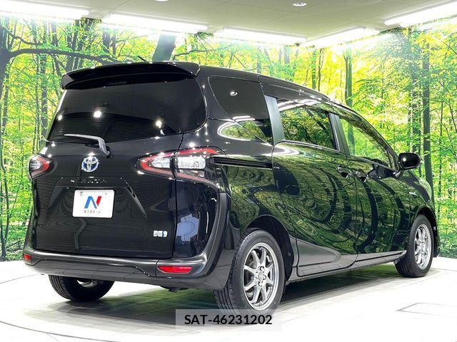 Toyota SIENTA 2016-02 7217387-18