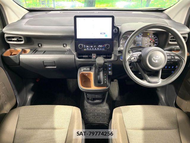 Toyota SIENTA 2023-09 7225102-1