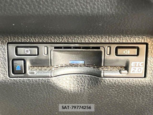 Toyota SIENTA 2023-09 7225102-6