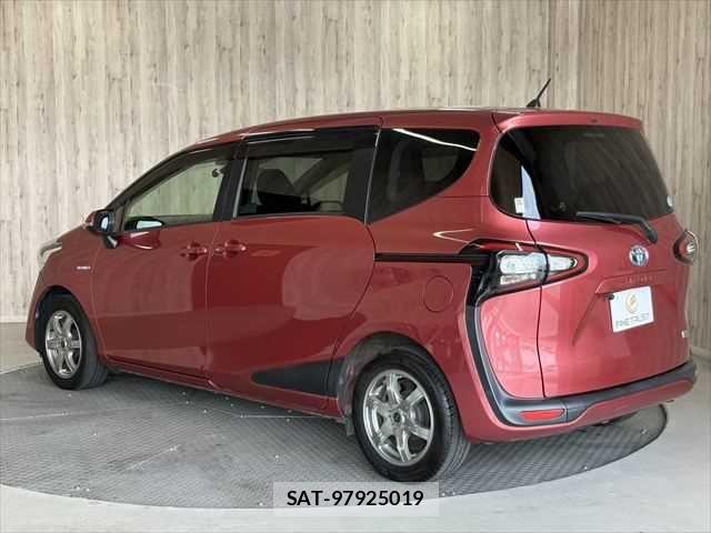 Toyota SIENTA 2015-09 7225034-21