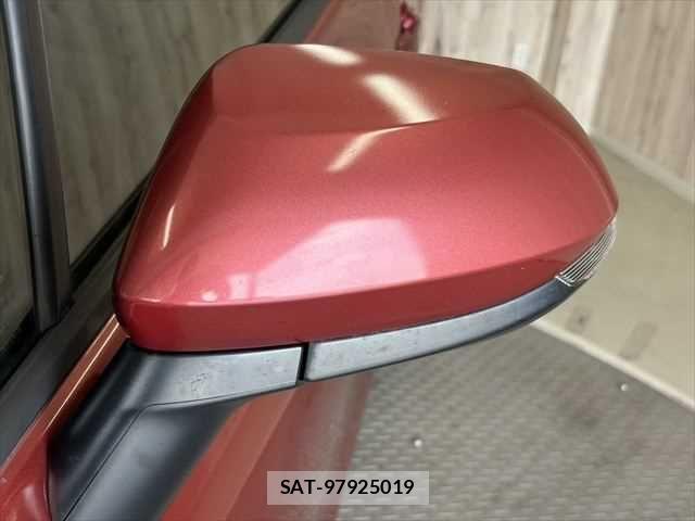 Toyota SIENTA 2015-09 7225034-27