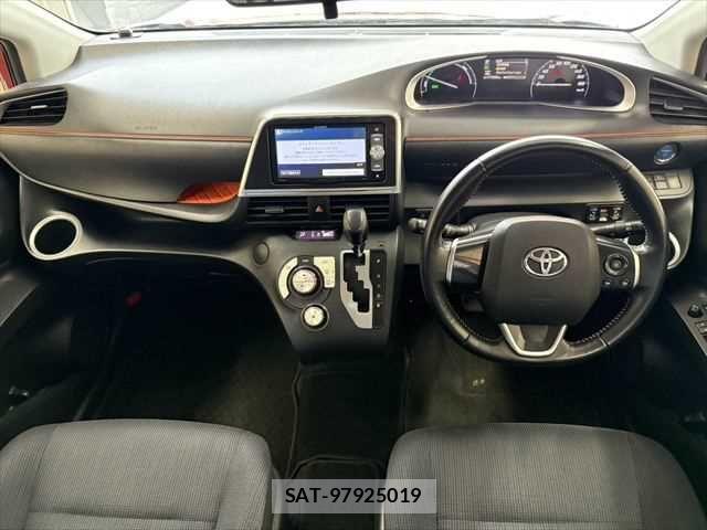 Toyota SIENTA 2015-09 7225034-2