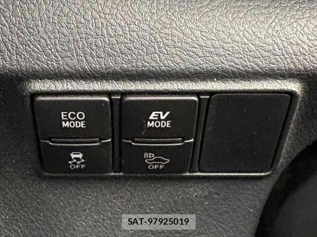 Toyota SIENTA 2015-09 7225034-7
