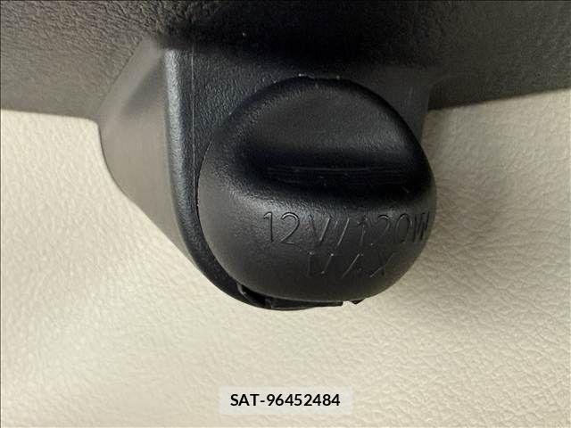 Toyota SIENTA 2017-05 7225059-14