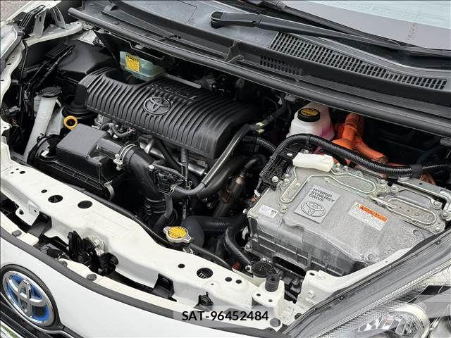 Toyota SIENTA 2017-05 7225059-19