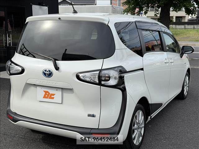 Toyota SIENTA 2017-05 7225059-23
