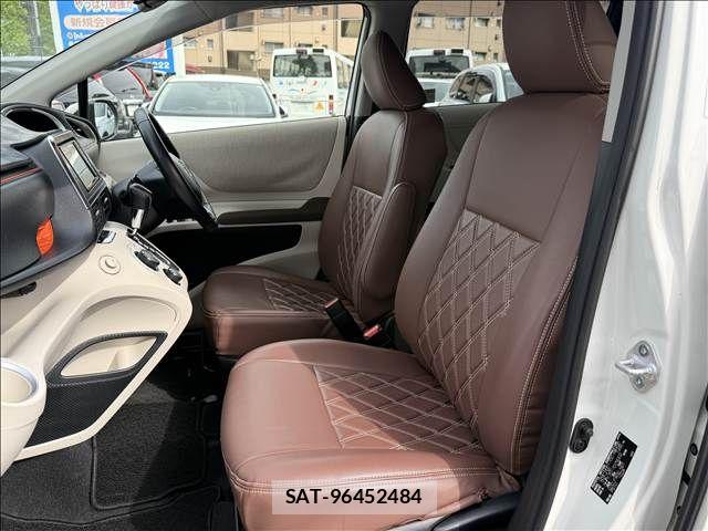 Toyota SIENTA 2017-05 7225059-24