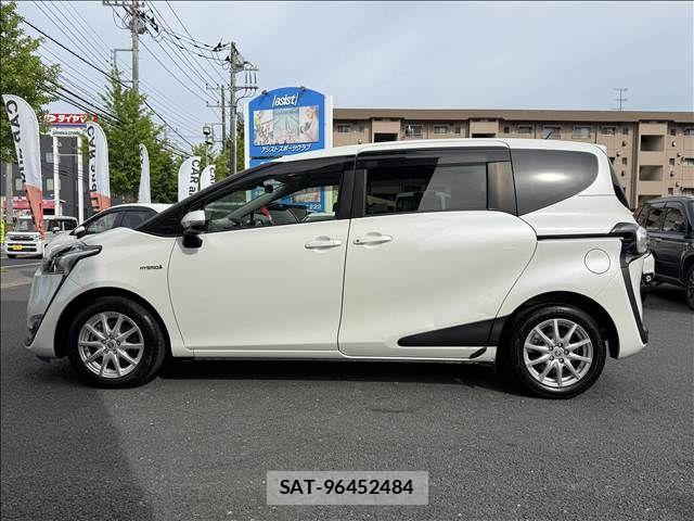 Toyota SIENTA 2017-05 7225059-5