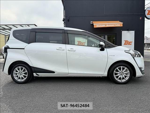 Toyota SIENTA 2017-05 7225059-6